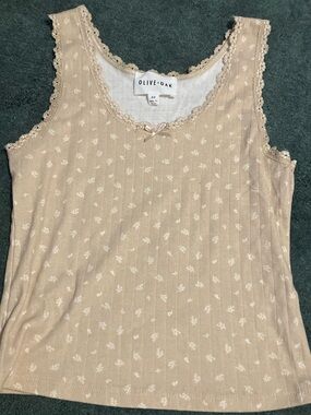 Olive & Oak Light Beige Floral Lace-Trim Tank Top